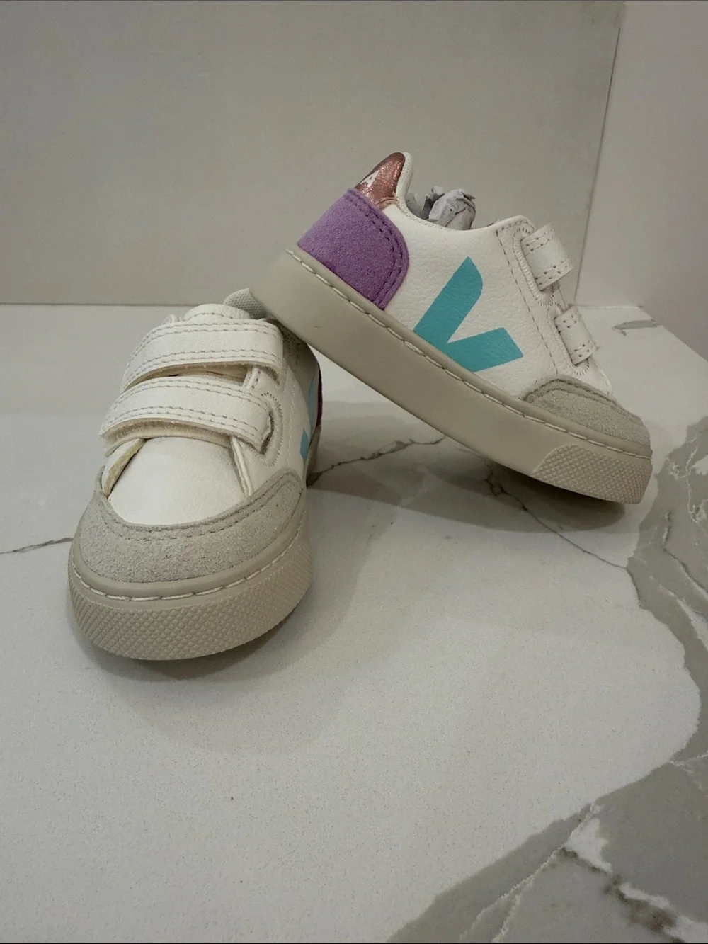 Veja Toddler Girl Shoes in White/Multicolor Orchid Size US 6 NWT